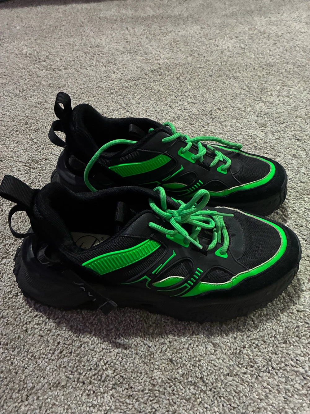 Javi Black & Green Sneakers
